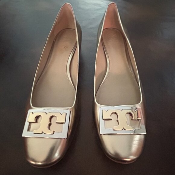 Authentic Tory Burch Gigi Mirrored Metallic Gold Silver Leather Block Heel Pump - Picture 3 of 10